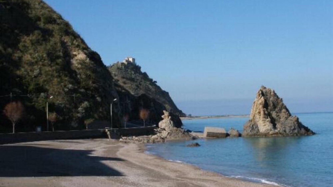 Photo of Others in Capri Leone