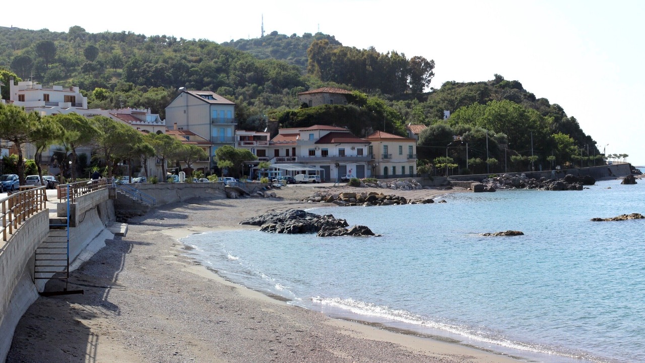 Photo of Others in Capri Leone