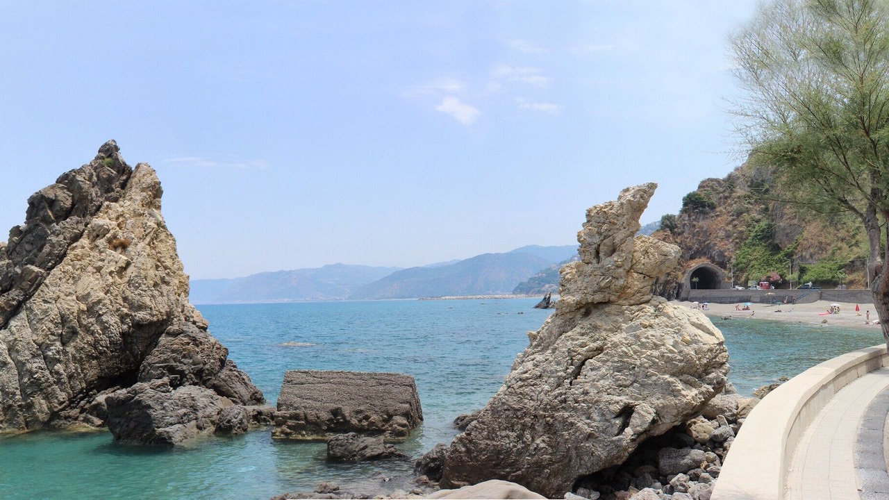 Photo of Others in Capri Leone