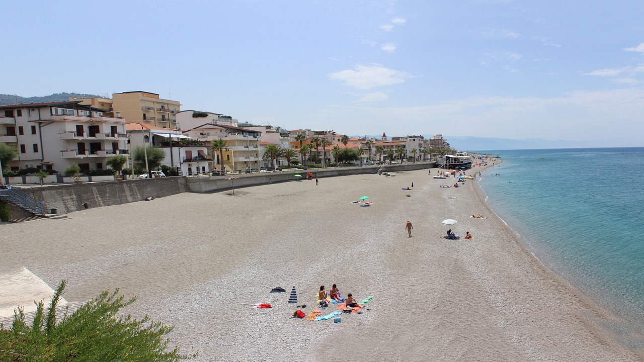 Photo of Others in Capri Leone