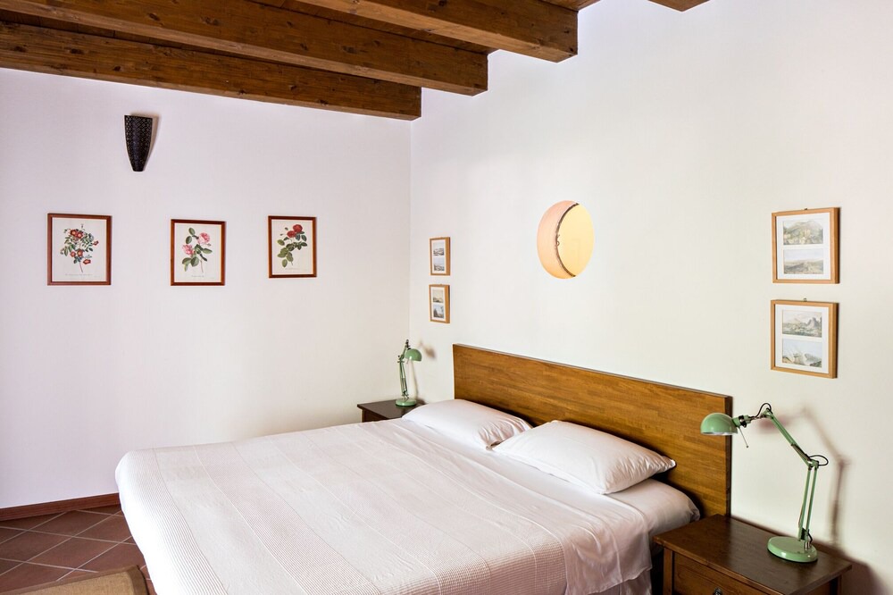 Photo of Bedroom in Nola