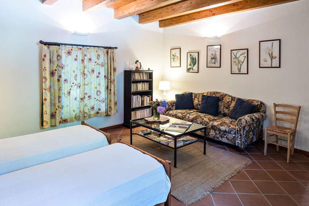 Photo of Livingroom in Nola