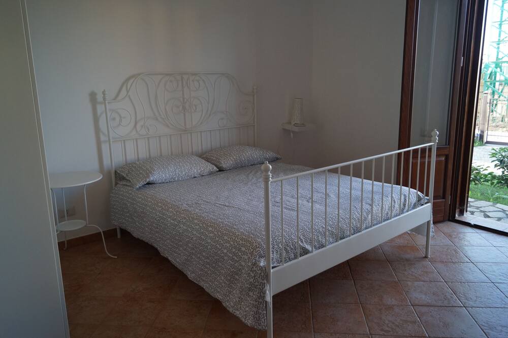 Photo of Bedroom in Campofelice di Roccella