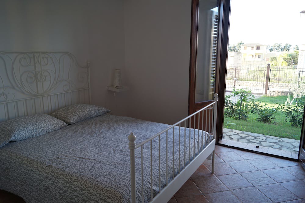 Photo of Bedroom in Campofelice di Roccella