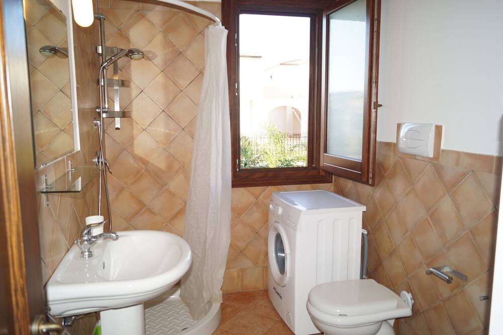 Photo of Bathroom in Campofelice di Roccella