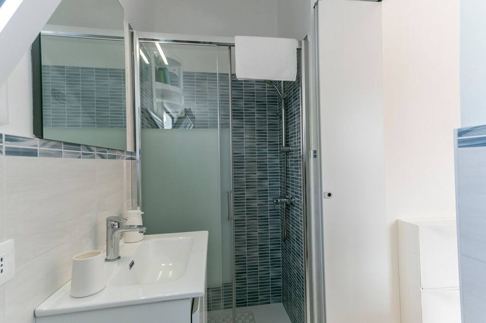 Photo of Bathroom in Reitani