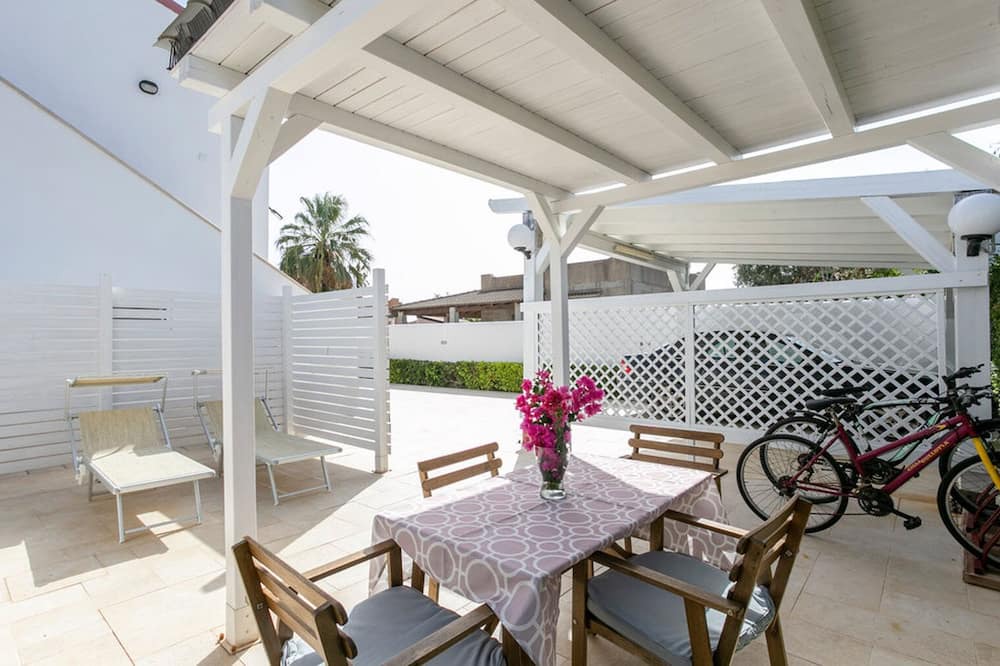 Photo of Patio Balcony in Reitani