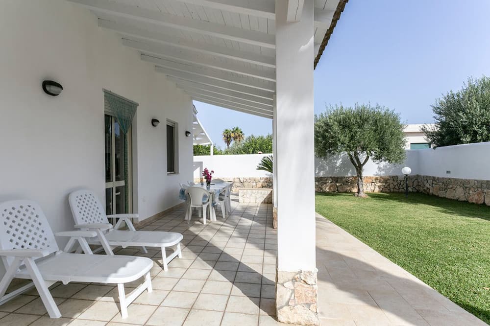 Photo of Patio Balcony in Reitani