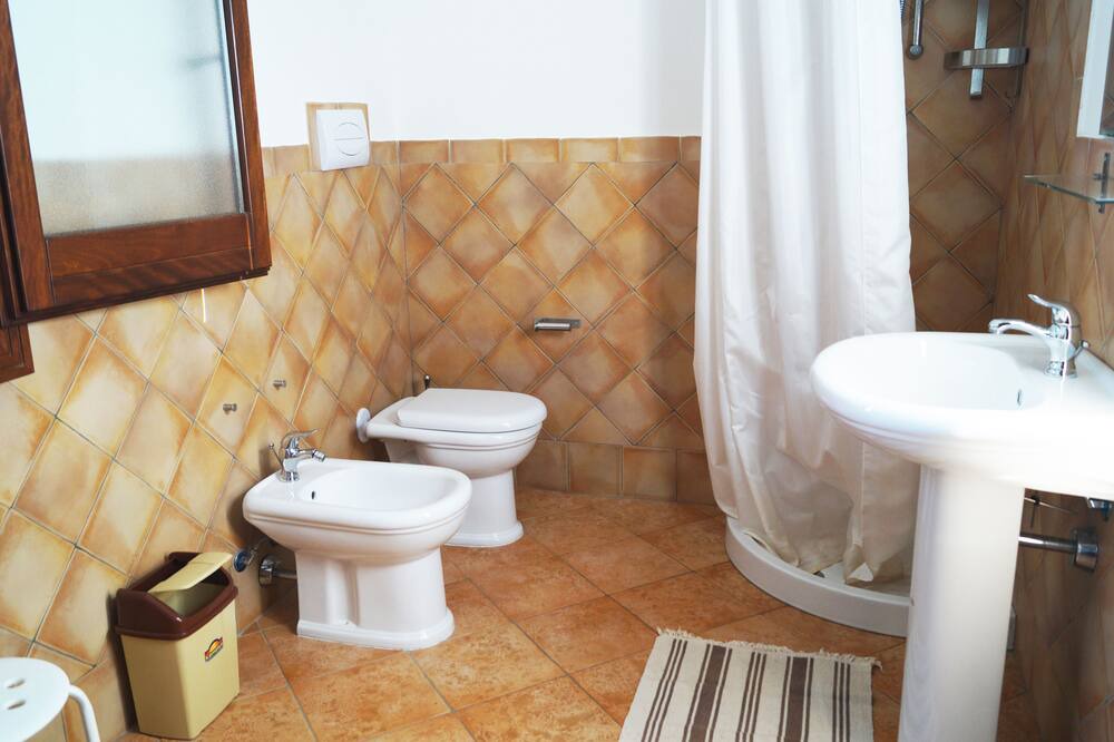 Photo of Bathroom in Campofelice di Roccella
