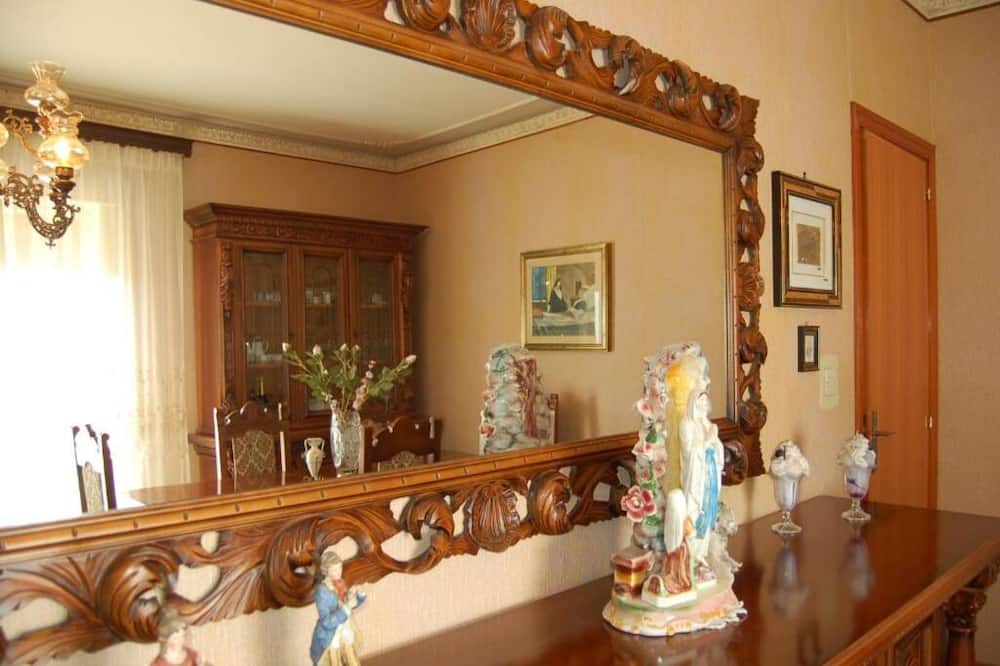 Photo of Others in Maletto