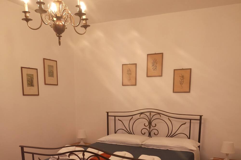 Photo of Bedroom in San Mauro Castelverde