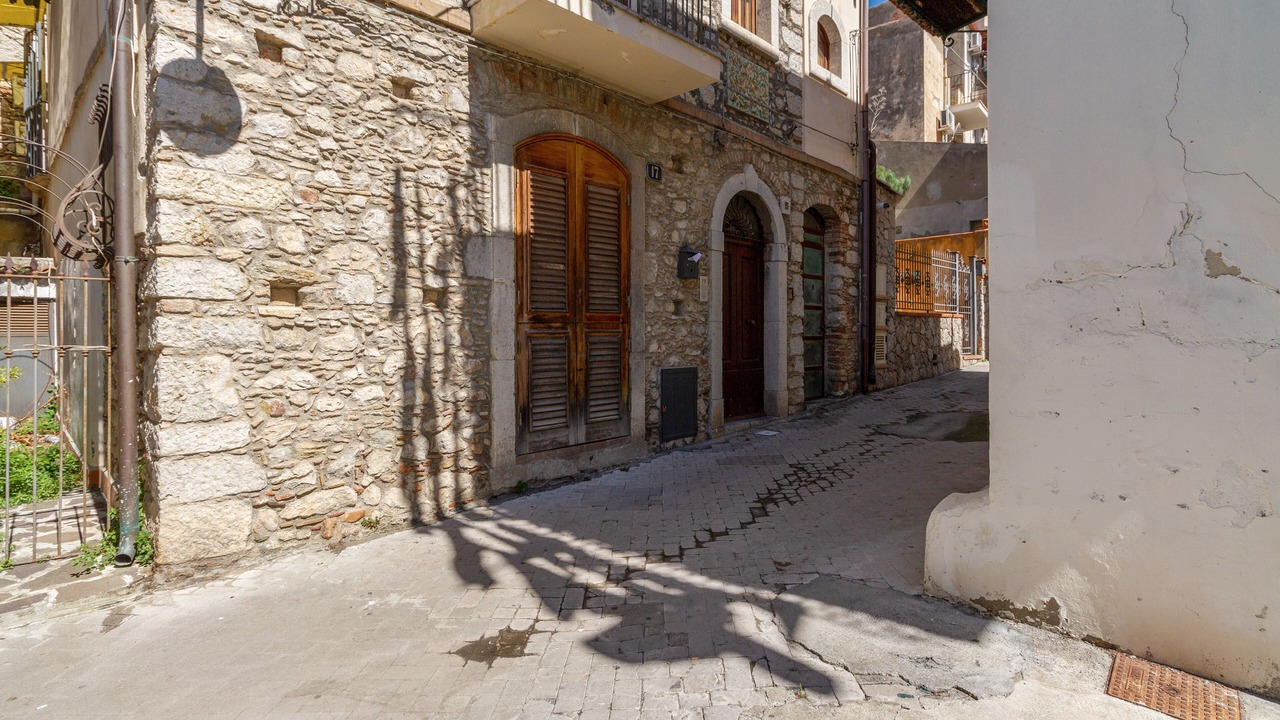 Photo of Buildings in Taormina City Centre
