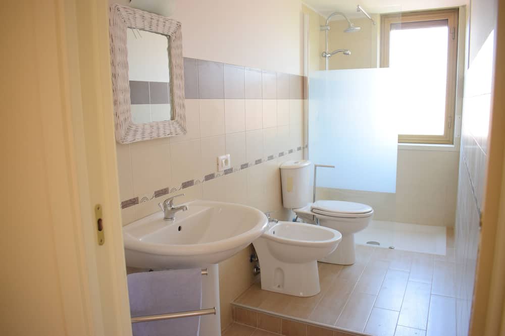 Photo of Bathroom in San Giorgio-Librino-San Giuseppe la Rena-Zia Lisa-Villaggio Sant'Agata