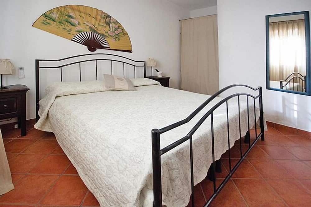 Photo of Bedroom in Mitogio