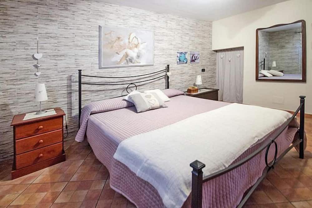 Photo of Bedroom in Mitogio