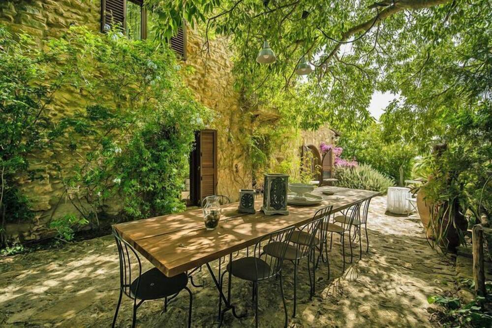 Photo of Outdoor in Pietraperzia