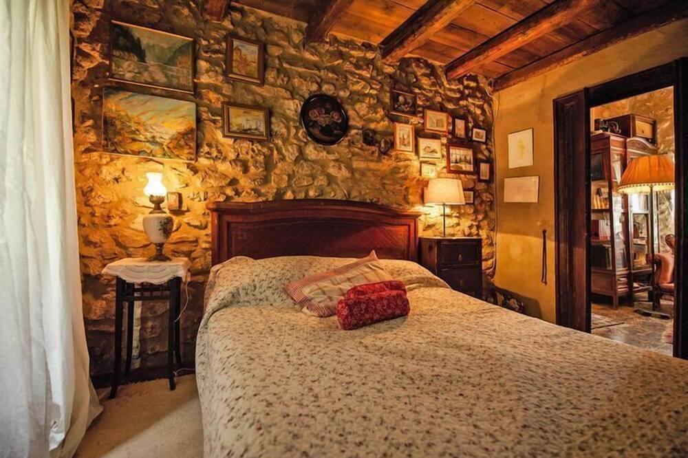 Photo of Bedroom in Pietraperzia