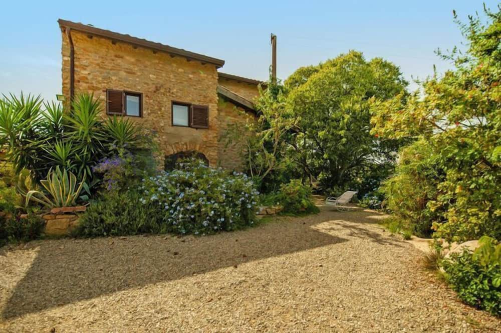 Photo of Outdoor in Pietraperzia