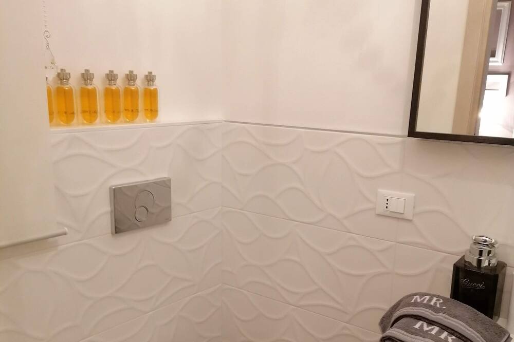 Photo of Bathroom in Alcamo Historic Center