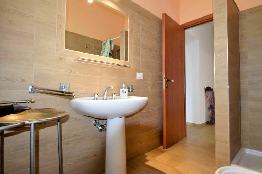 Photo of Bathroom in Macchia