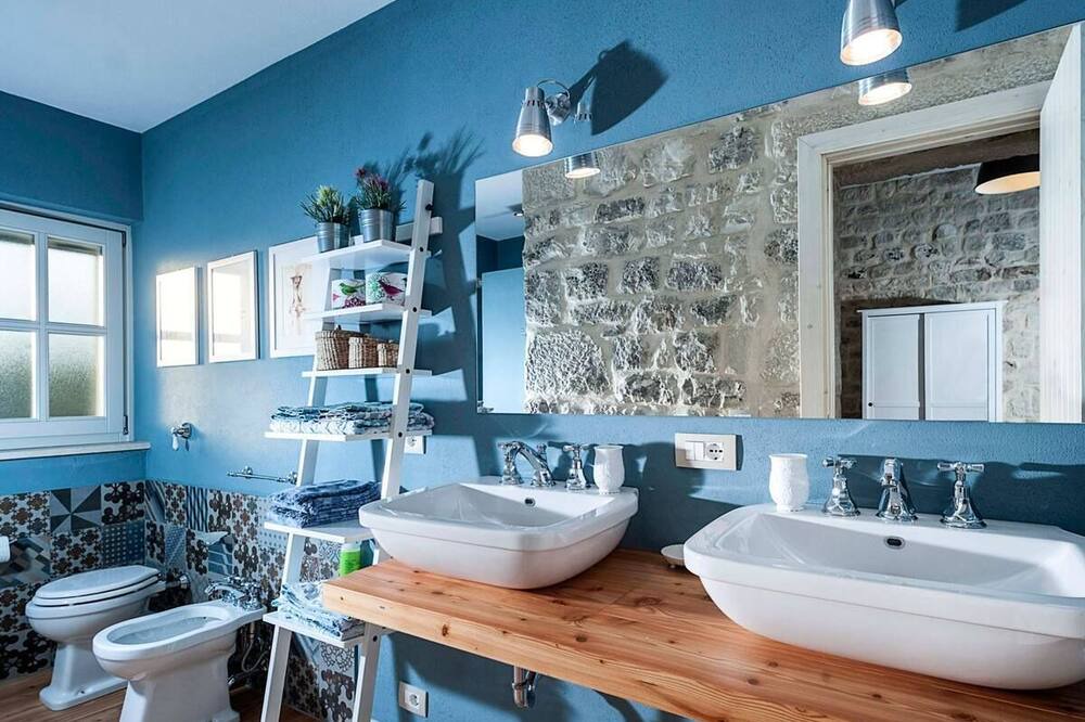 Photo of Bathroom in Campanella-Gianforma