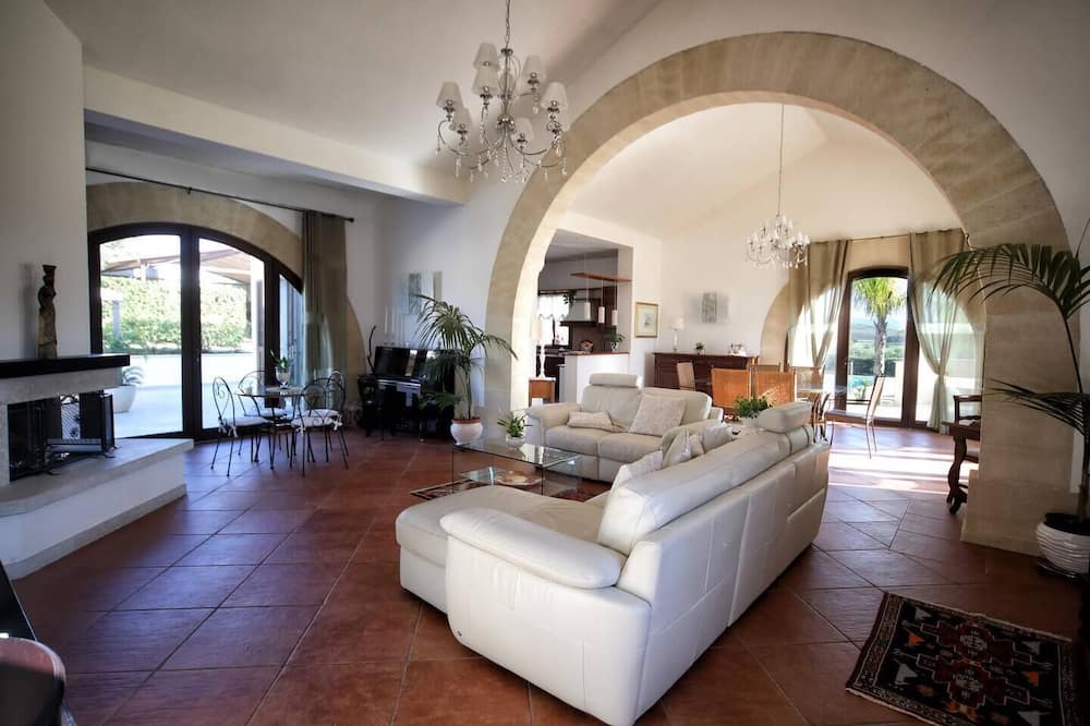 Photo of Livingroom in Paceco