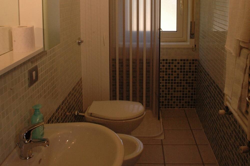 Photo of Bathroom in Cammarata