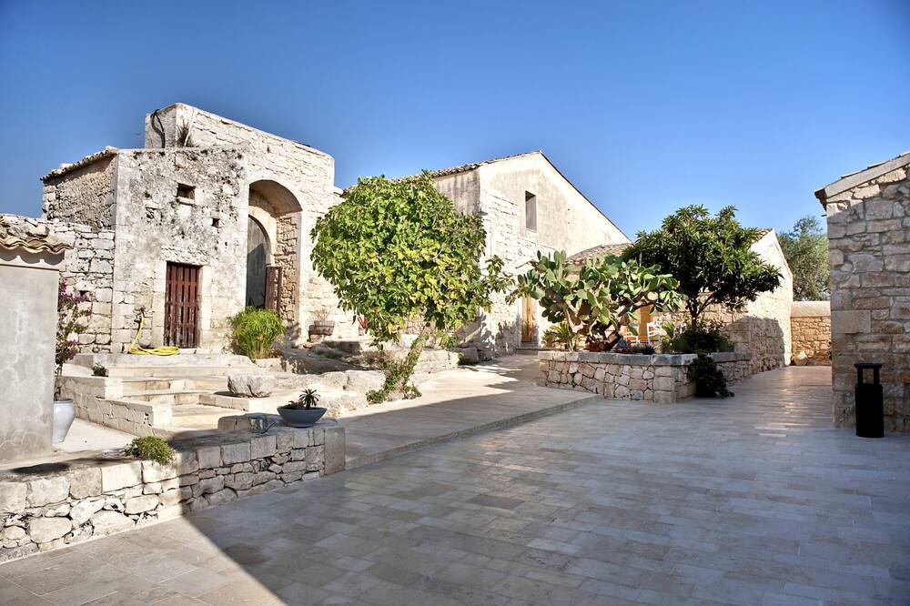 Photo of Outdoor in Noto