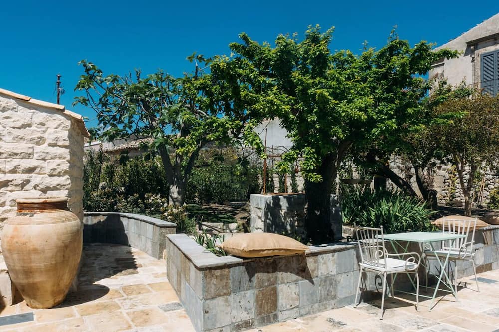 Photo of Patio Balcony in Palazzolo Acreide Historic Centre