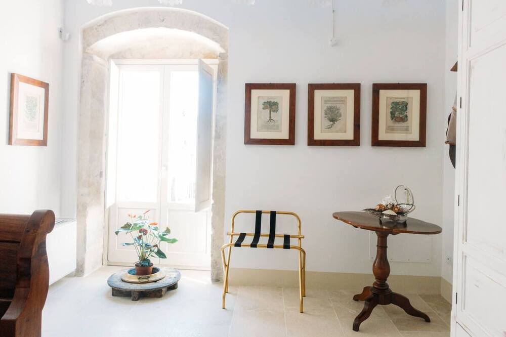 Photo of Livingroom in Palazzolo Acreide Historic Centre