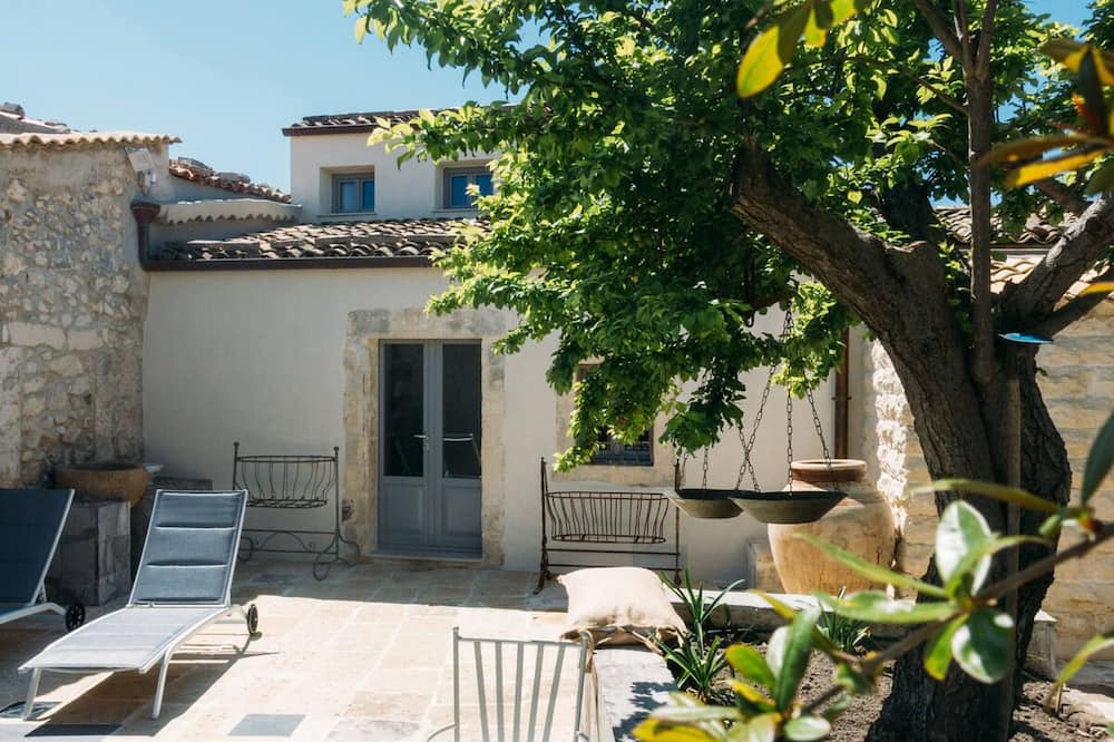Photo of Patio Balcony in Palazzolo Acreide Historic Centre