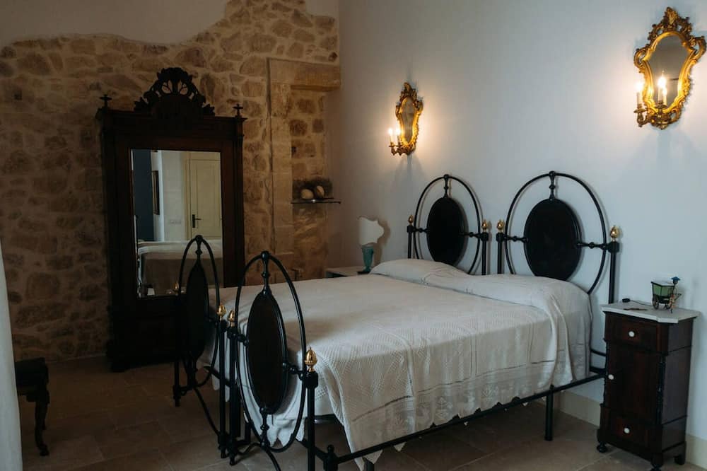 Photo of Bedroom in Palazzolo Acreide Historic Centre