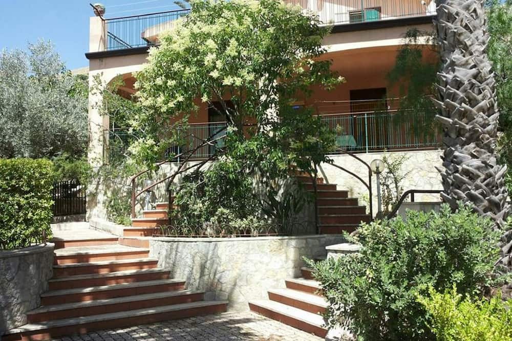 Photo of Outdoor in Casteltermini