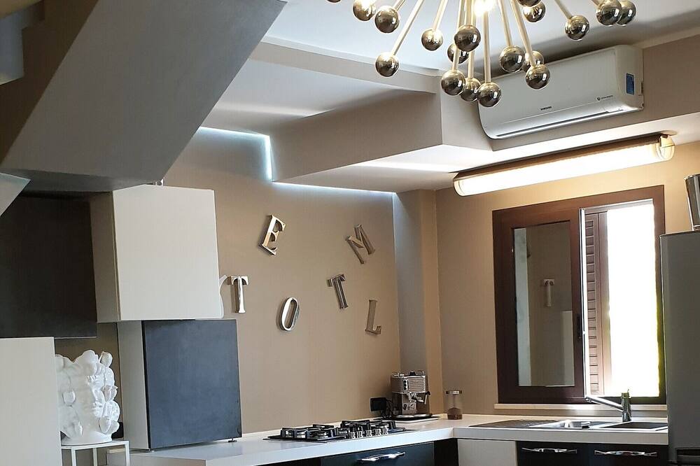 Photo of Kitchen in Mitogio