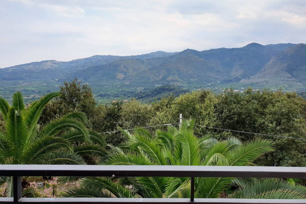 Photo of Patio Balcony in Mitogio