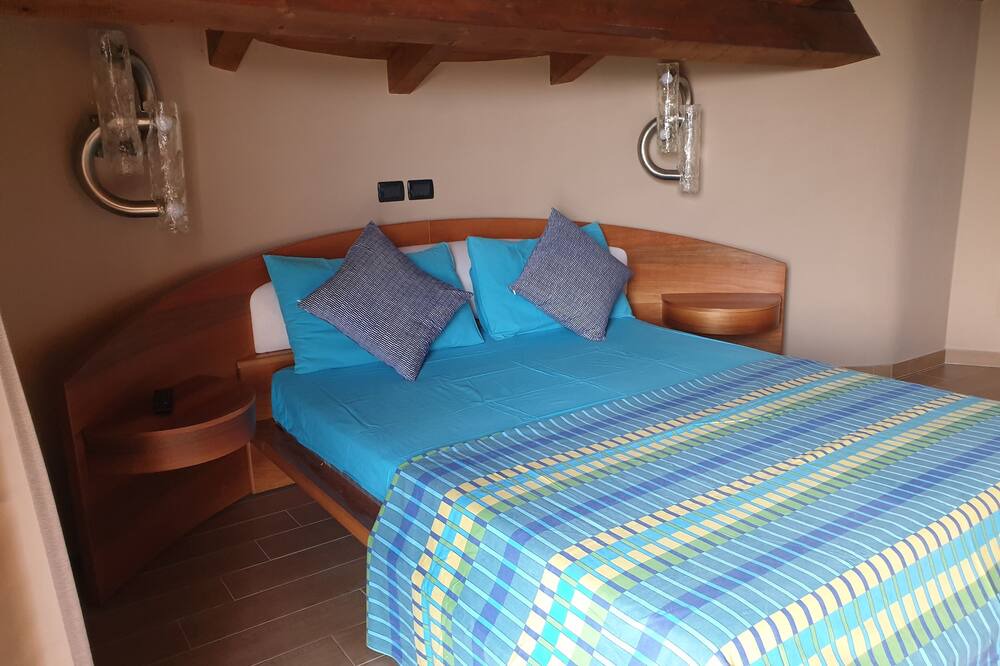 Photo of Bedroom in Mitogio