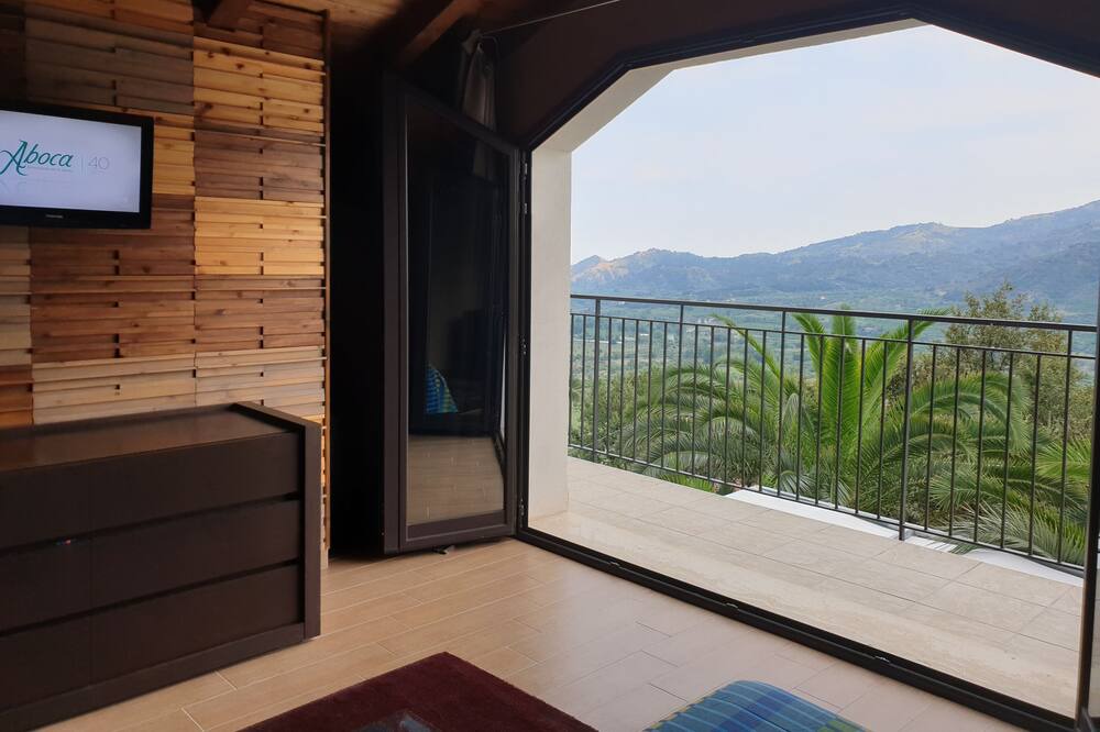 Photo of Bedroom in Mitogio
