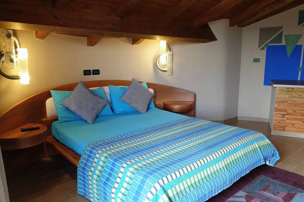 Photo of Bedroom in Mitogio