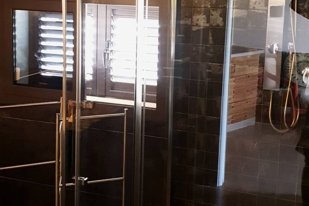 Photo of Bathroom in Mitogio