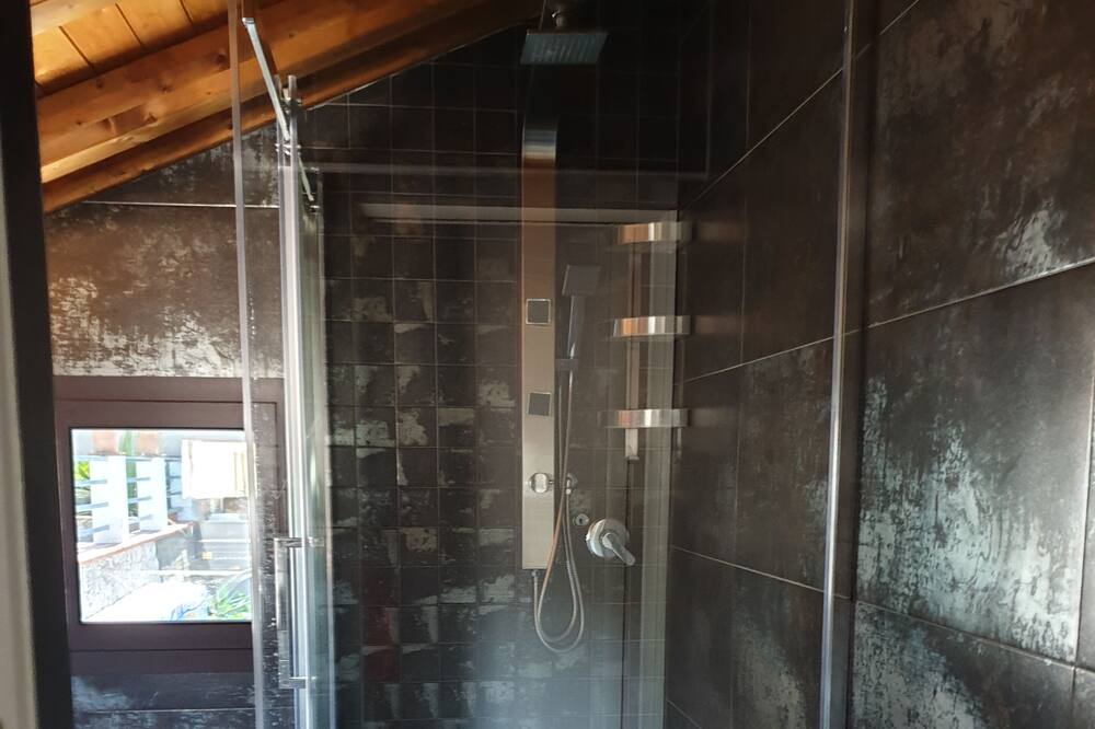 Photo of Bathroom in Mitogio