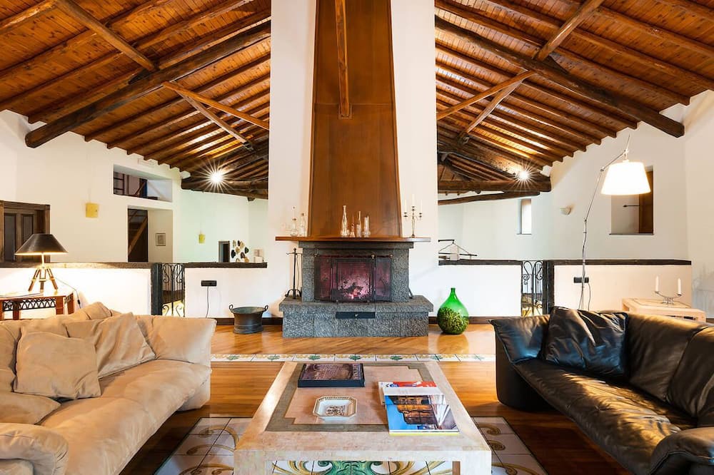 Photo of Livingroom in Pedara