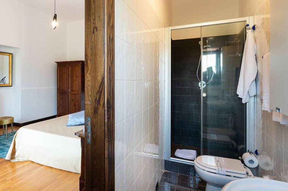 Photo of Bathroom in Pedara