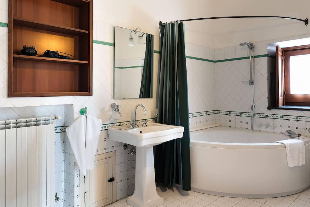 Photo of Bathroom in Pedara