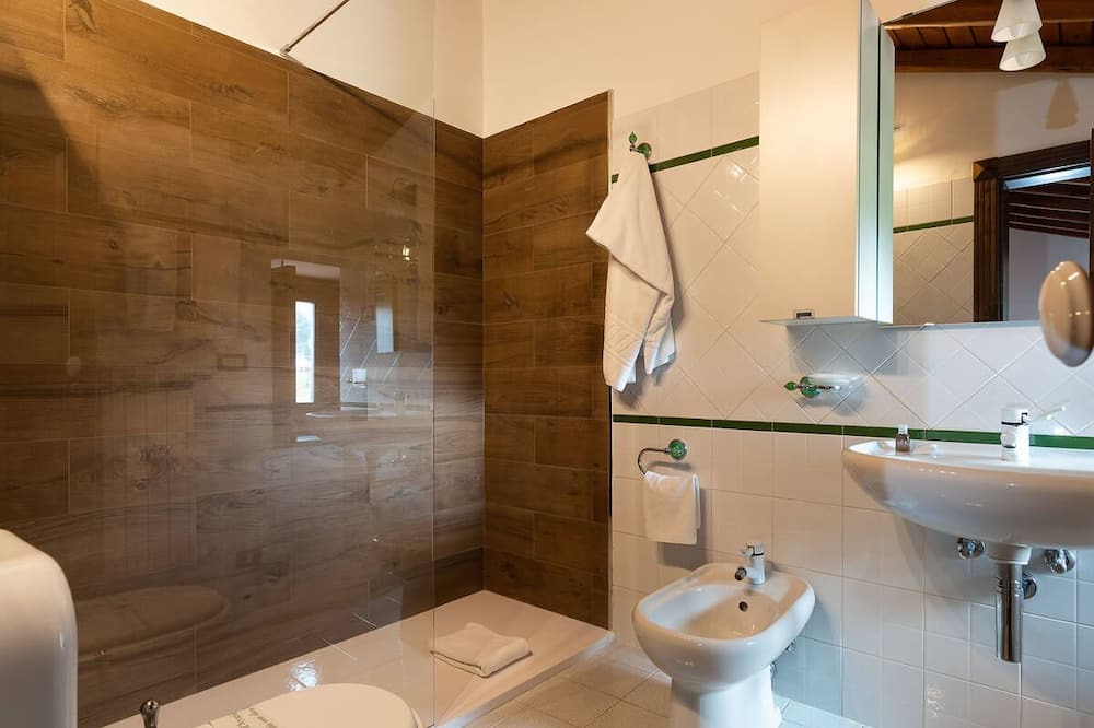 Photo of Bathroom in Pedara