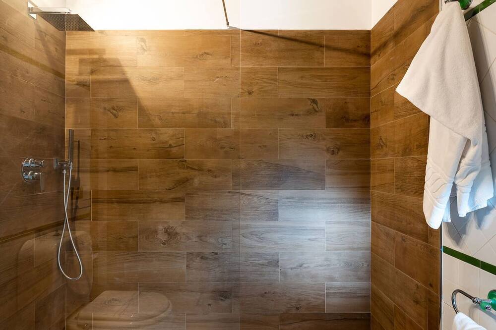 Photo of Bathroom in Pedara