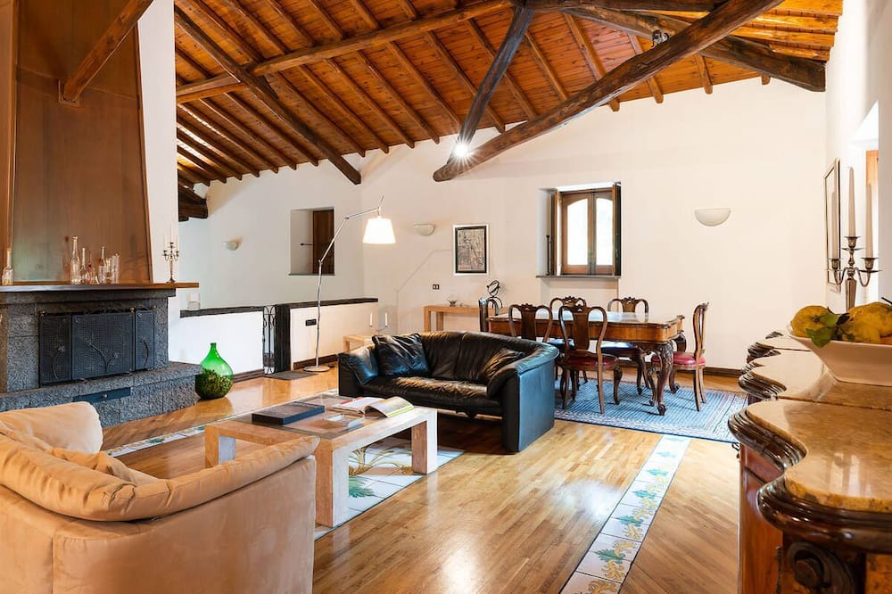 Photo of Livingroom in Pedara