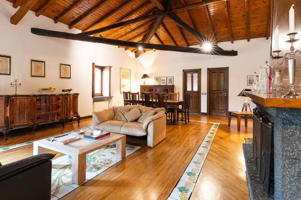 Photo of Livingroom in Pedara