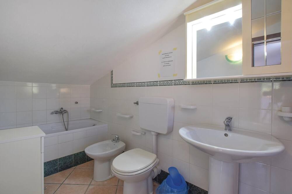 Photo of Bathroom in Gorgo Lungo