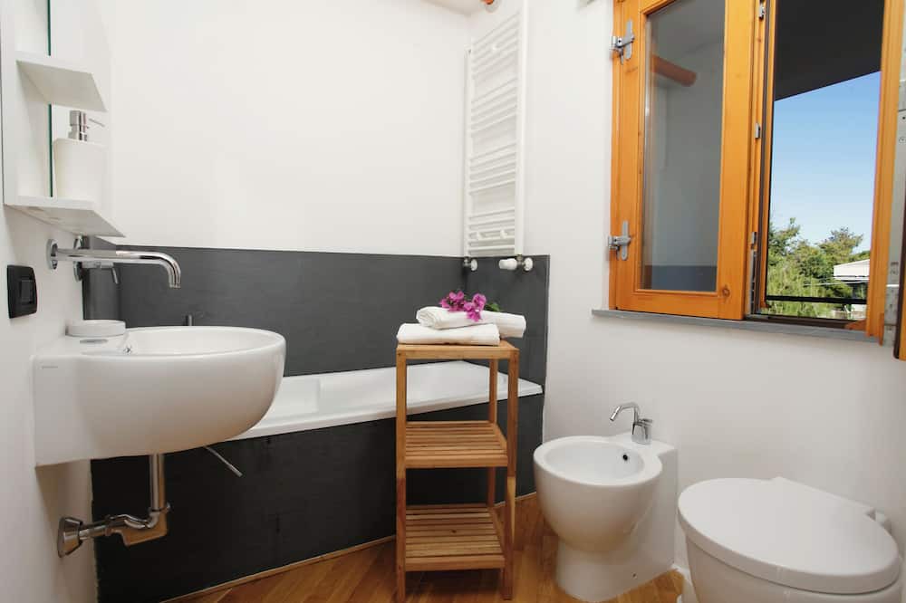 Photo of Bathroom in Torre Colonna-sperone