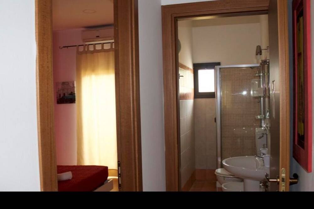 Photo of Bathroom in San Giorgio-Librino-San Giuseppe la Rena-Zia Lisa-Villaggio Sant'Agata